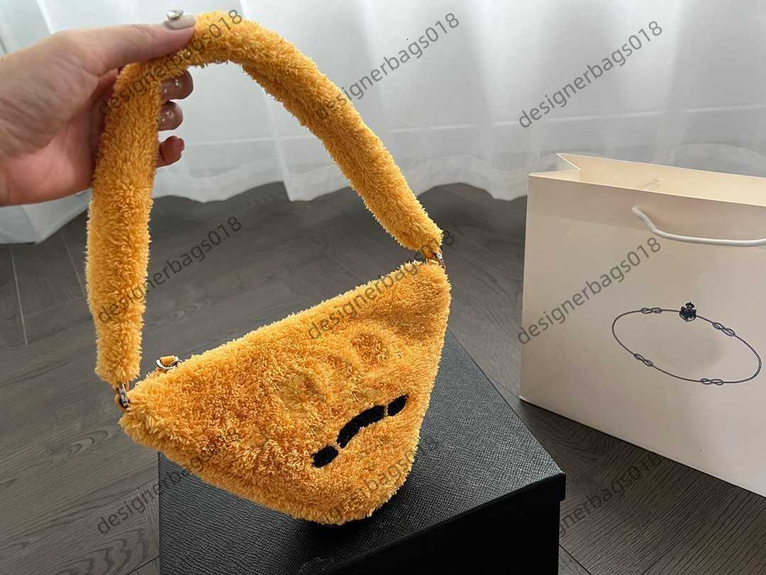 Luxurys designers Bags Shoulder Handbags P Fashion womens High quality wallet Cross Body mini FUR Ladies Purses
Luxurys designers Bags Shoulder Handbags P Fashion womens High quality wallet Cross Body mini FUR Ladies Purses