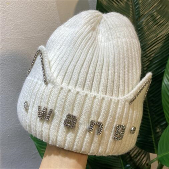Rhinestone Knitted Hat Designer Beanie Autumn Winter Thickened Warm Hats Luxury Skull Caps Cute Ear Beanie Cap, Khaki
Rhinestone Knitted Hat Designer Beanie Autumn Winter Thickened Warm Hats Luxury Skull Caps Cute Ear Beanie Cap, Khaki
