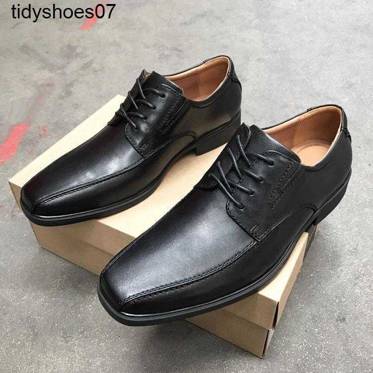 20 Real leather shoes Vietnam Qile Men's Shoes Leather Business Dress Top Cowhide British Fashion Shoes Tilden Walk, Black lace up leather shoes
20 Real leather shoes Vietnam Qile Men's Shoes Leather Business Dress Top Cowhide British Fashion Shoes Tilden Walk, Black lace up leather shoes