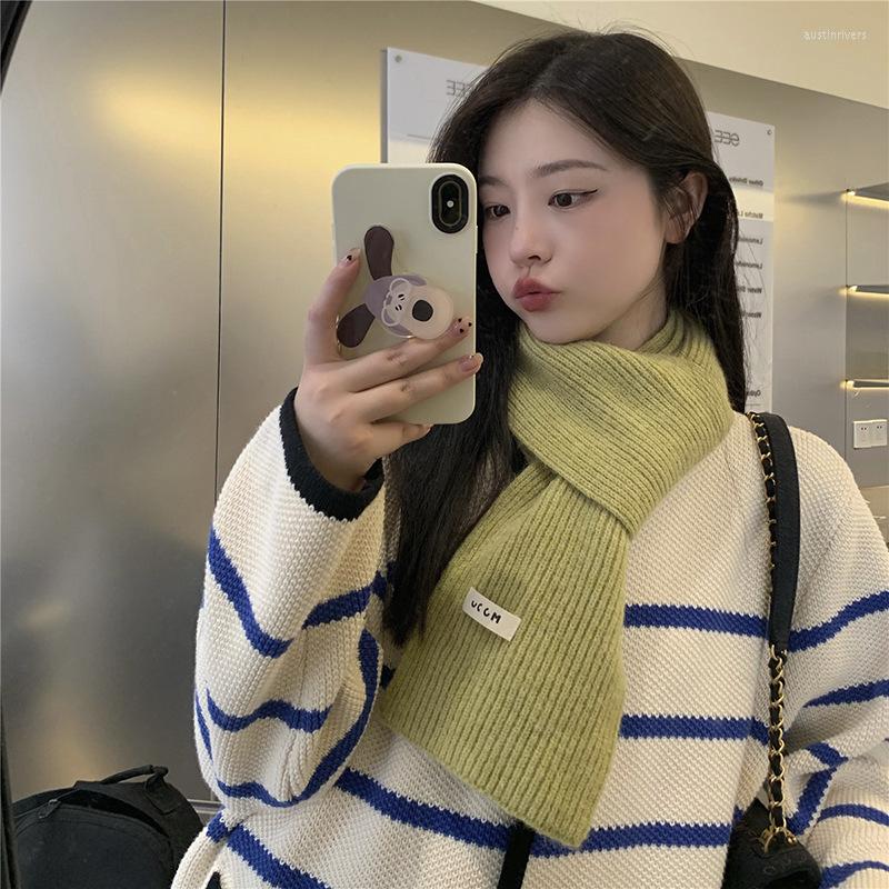 Scarves Luxury Fashion Winter Solid Color Striped Wool Scarf Ladies Warm All-Match Knitted Thickened Long Wraps 90 180CM
Scarves Luxury Fashion Winter Solid Color Striped Wool Scarf Ladies Warm All-Match Knitted Thickened Long Wraps 90 180CM