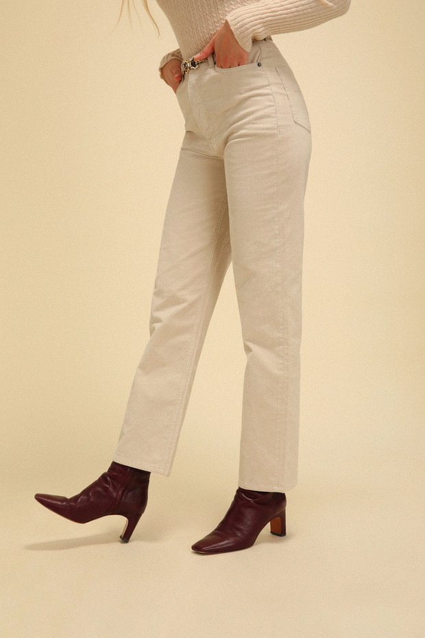 Women's Pants s French Retro Apricot Corduroy Casual Simple All match High Waist Straight Trousers Clothes L221011
Women's Pants s French Retro Apricot Corduroy Casual Simple All match High Waist Straight Trousers Clothes L221011