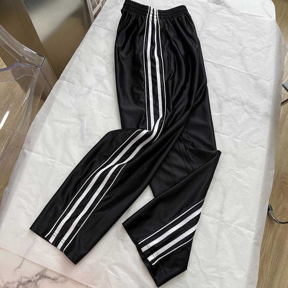 Women's Pants & Capris embroidered stitching elastic pants with straight head and wide legs casual style for men women, Black
Women's Pants & Capris embroidered stitching elastic pants with straight head and wide legs casual style for men women, Black