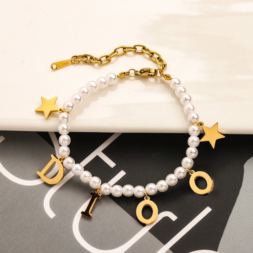 Classic Bracelets Link Chain Women Brand Letter Bangle 18K Gold Plated Pearl Stainless Steel Crystal Lovers Gifts Wristband Cuff Chains Designer Wedding Jewelry
Classic Bracelets Link Chain Women Brand Letter Bangle 18K Gold Plated Pearl Stainless Steel Crystal Lovers Gifts Wristband Cuff Chains Designer Wedding Jewelry