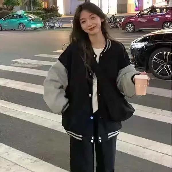 Long sleeved coat popular outdoor sportswear in autumn and winter casual and versatile sweater for students, Black
Long sleeved coat popular outdoor sportswear in autumn and winter casual and versatile sweater for students, Black
