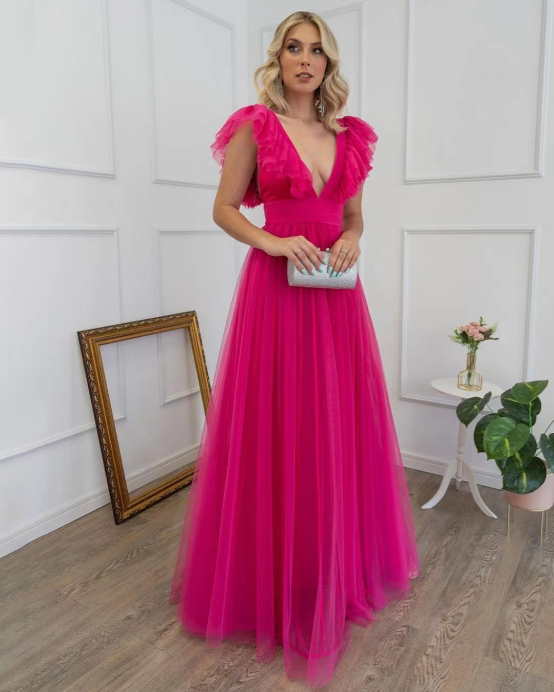 Deep V Neck Prom Dresses Sexy Backless Long Ruched Tulle Special Occasion Women Wear A Line Evening Party Formal Gowns, Silver
Deep V Neck Prom Dresses Sexy Backless Long Ruched Tulle Special Occasion Women Wear A Line Evening Party Formal Gowns, Silver