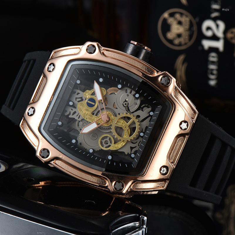 Wristwatches 2022 Tonneau Fashion Trend Personality Double-sided Hollow Quartz Watch Men's Women's Clock
Wristwatches 2022 Tonneau Fashion Trend Personality Double-sided Hollow Quartz Watch Men's Women's Clock