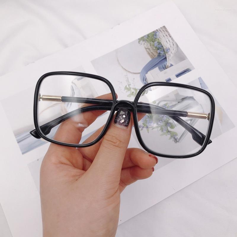 Sunglasses Frames Fashion Retro Oversized Square Female Flat Mirror Anti-blue Llight Classic Plastic Frame Shadow Lens Glasses
Sunglasses Frames Fashion Retro Oversized Square Female Flat Mirror Anti-blue Llight Classic Plastic Frame Shadow Lens Glasses