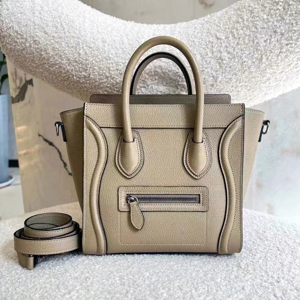Luxurys Designers Bags LUGGAGE Smile Genuine Leather celin handbag sling tote bag pochette weekend classic fashion famous Clutch Cross Body Shoulder Totes travel, Box
Luxurys Designers Bags LUGGAGE Smile Genuine Leather celin handbag sling tote bag pochette weekend classic fashion famous Clutch Cross Body Shoulder Totes travel, Box