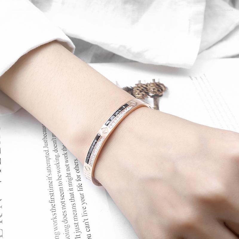Bangle Fashion Rose Gold Cubic Zirconia Square Crystals Bracelet Nickel Free Jewelry For Women Simple
Bangle Fashion Rose Gold Cubic Zirconia Square Crystals Bracelet Nickel Free Jewelry For Women Simple