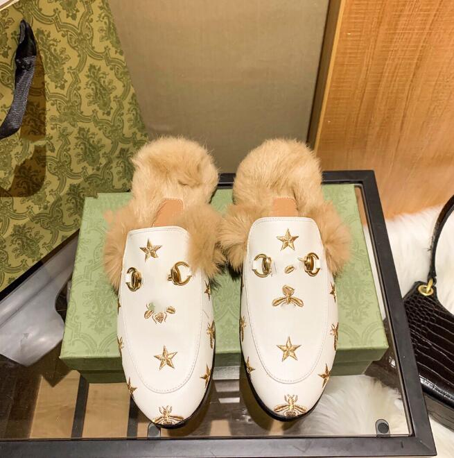 Quality Soft Fur Woolen leather slippers for women wear autumn and winter Mueller shoes with wrapped head half drag lazy flat shoes, Aspic
Quality Soft Fur Woolen leather slippers for women wear autumn and winter Mueller shoes with wrapped head half drag lazy flat shoes, Aspic