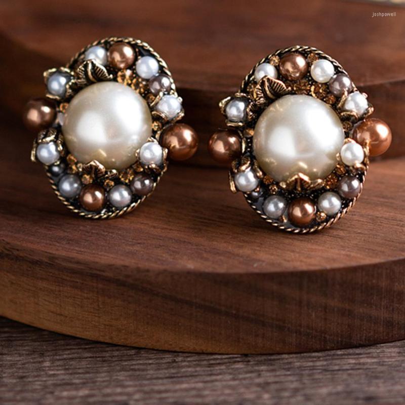 Backs Earrings European And American Retro Fashion Pearl Vibrato Net Celebrity All-match Banquet Dress Temperament Accessorie
Backs Earrings European And American Retro Fashion Pearl Vibrato Net Celebrity All-match Banquet Dress Temperament Accessorie