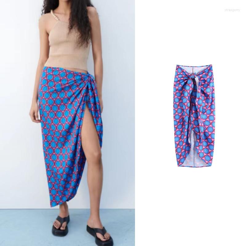 Skirts 2022 Women Printed Sarong Skirt Summer Fashion All-Match High Street Trend Tie Knotted Mid-length Slit
Skirts 2022 Women Printed Sarong Skirt Summer Fashion All-Match High Street Trend Tie Knotted Mid-length Slit