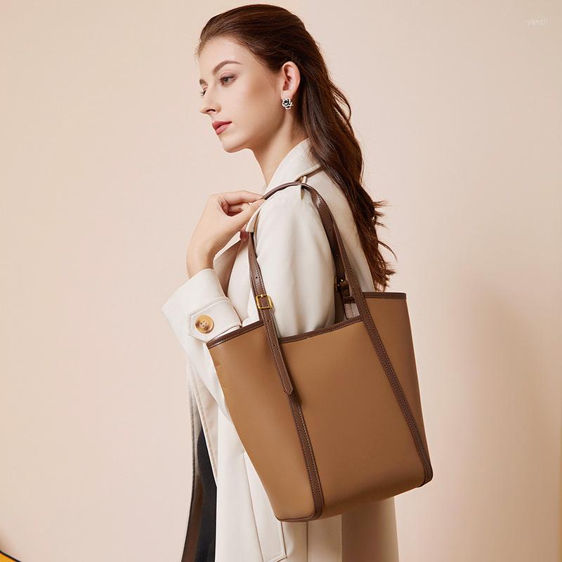 Evening Bags Women's Real Leather Tote2022 Fashion Cow Genuine Luxury Handbags Versatile Ladies Large-Capacity, Black
Evening Bags Women's Real Leather Tote2022 Fashion Cow Genuine Luxury Handbags Versatile Ladies Large-Capacity, Black