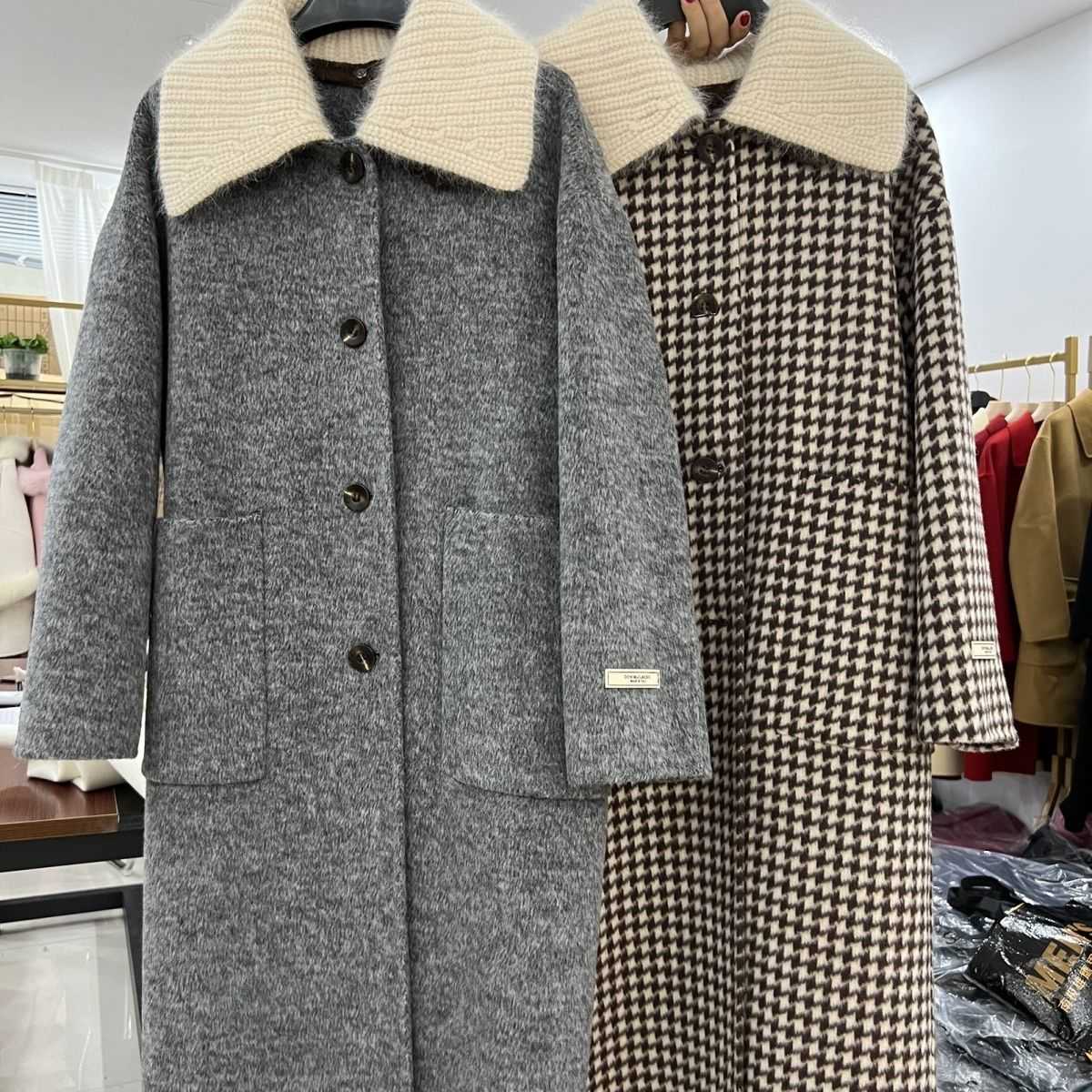 Designer' reversible wool coat Autumn and winter 2022 new fashion women' double collar loose large pocket design thickened warm long jacket, Coffee
Designer' reversible wool coat Autumn and winter 2022 new fashion women' double collar loose large pocket design thickened warm long jacket, Coffee