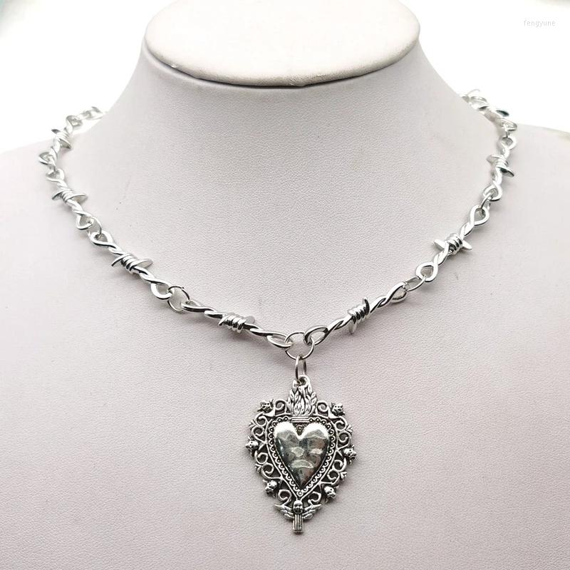 Pendant Necklaces Gothic Vintage Sacred Heart Charm Necklace For Women Fashion Pagan Witch Jewelry Gift Personality Thorns Chain Angel
Pendant Necklaces Gothic Vintage Sacred Heart Charm Necklace For Women Fashion Pagan Witch Jewelry Gift Personality Thorns Chain Angel