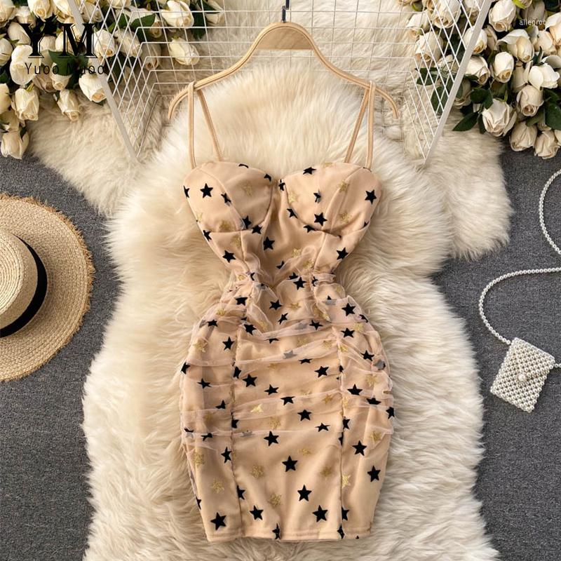 Casual Dresses YuooMuoo Sexy Chest Padded Night Club Mini Dress 2022 Summer Backless Star Decoration Mesh Ruch Bodycon Bar Budydy, White
Casual Dresses YuooMuoo Sexy Chest Padded Night Club Mini Dress 2022 Summer Backless Star Decoration Mesh Ruch Bodycon Bar Budydy, White