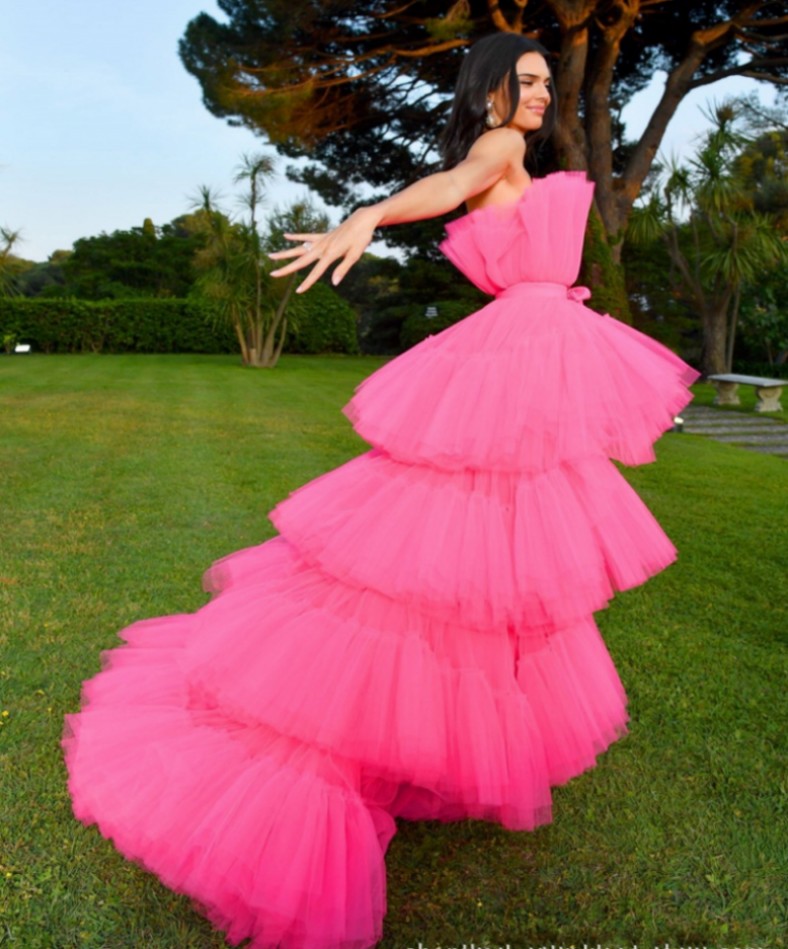 Fashion Fuchsia High Low Evening Prom Dress Celebrity Style 2022 Strapless Tiered Ruffles Tulle Women Formal Party Gowns Robes De Soiree Vestidos Gala