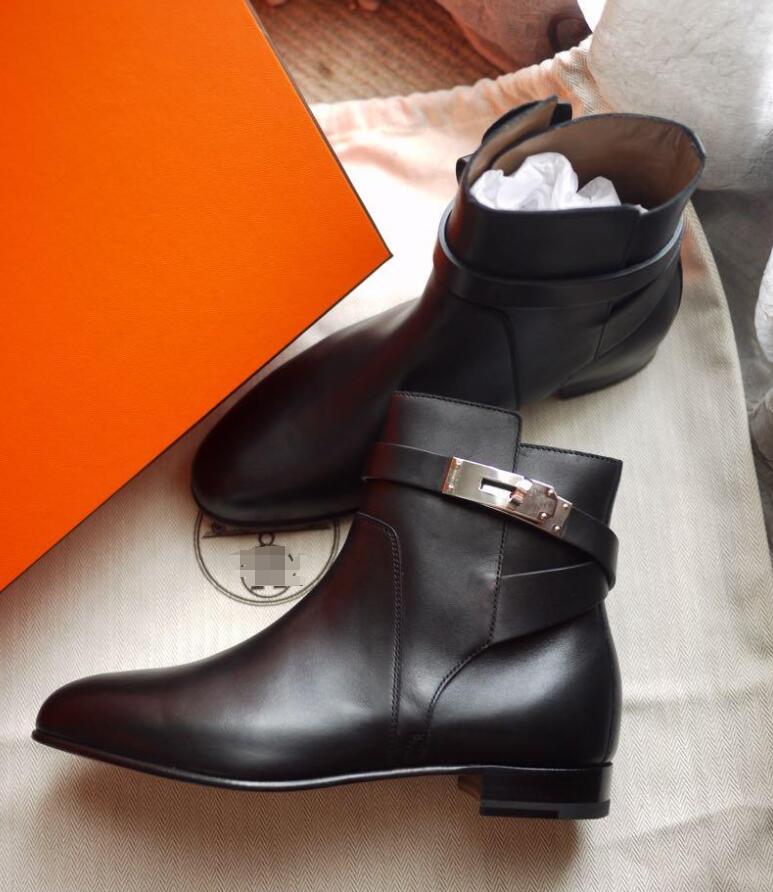 Luxury brands women's kelly ankle boot neo boots black calf leather winter short boots low heel belt outdoor flat walking fashion style with box
Luxury brands women's kelly ankle boot neo boots black calf leather winter short boots low heel belt outdoor flat walking fashion style with box