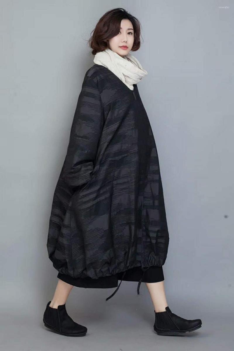Women's Trench Coats 2022 Female Original Design Spring High Quality Outerwear Plus Size Loose Long Fashion Casual Brand, Picture show
Women's Trench Coats 2022 Female Original Design Spring High Quality Outerwear Plus Size Loose Long Fashion Casual Brand, Picture show