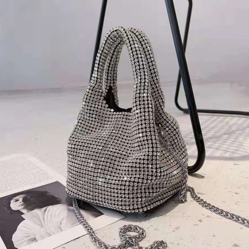 Evening Bags Luxury Diamonds Basket Bag Designer Brand Women Handbag Shinny Shoulder Crossbody Bag Evening Party Bucket Purse 221010, Silver
Evening Bags Luxury Diamonds Basket Bag Designer Brand Women Handbag Shinny Shoulder Crossbody Bag Evening Party Bucket Purse 221010, Silver