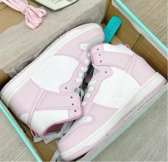 2022 Men Women Designer Sneakers Dress Shoes Leather High Top Panda Purple Army Green Lavender Wine Red Trainers
2022 Men Women Designer Sneakers Dress Shoes Leather High Top Panda Purple Army Green Lavender Wine Red Trainers