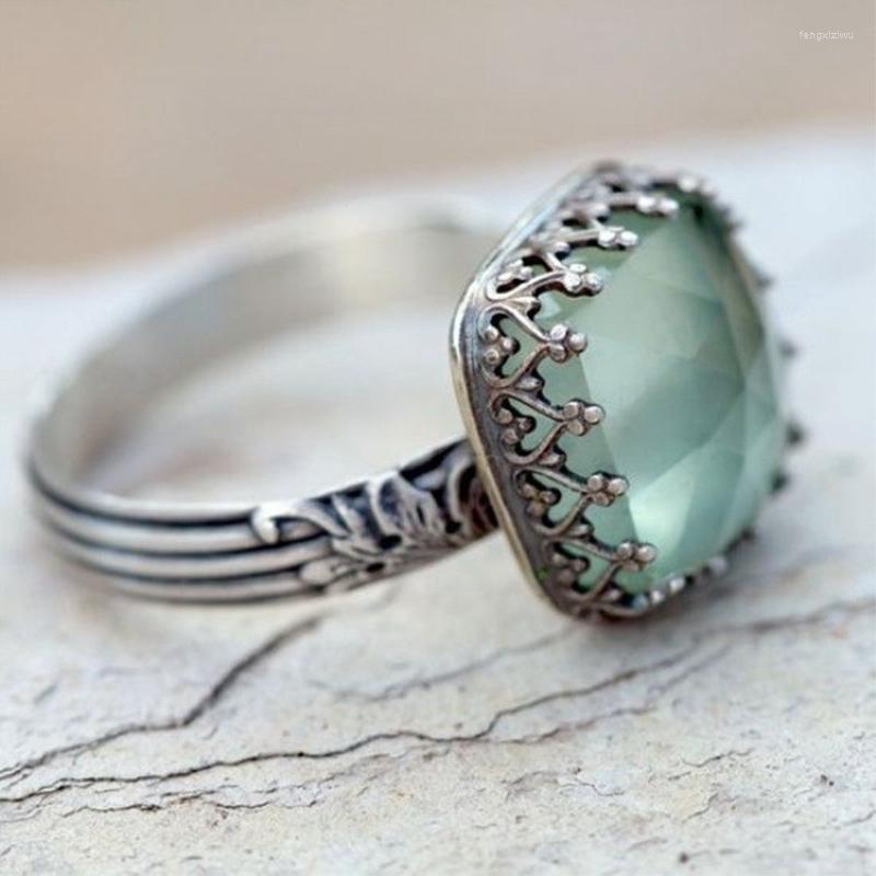 Wedding Rings Green Zirconia Yellow Stone Silver Ring Wholesale Ladies Heart Jewelry Engagement
Wedding Rings Green Zirconia Yellow Stone Silver Ring Wholesale Ladies Heart Jewelry Engagement
