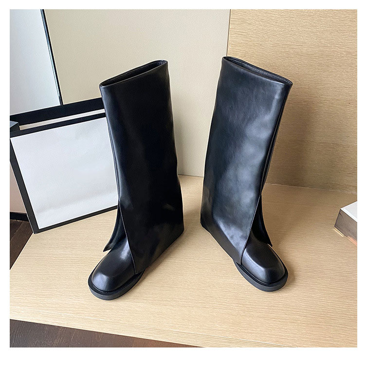 Knee Boots Leather Silver Gold Finish Asymmetrical Metal Padlock Clad Wedge Almond Shaped Toe Heel Height 2022Ss Shark Lock, Black
Knee Boots Leather Silver Gold Finish Asymmetrical Metal Padlock Clad Wedge Almond Shaped Toe Heel Height 2022Ss Shark Lock, Black