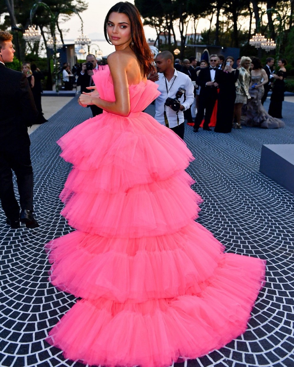 Fashion Fuchsia High Low Evening Prom Dress Celebrity Style 2022 Strapless Tiered Ruffles Tulle Women Formal Party Gowns Robes De Soiree Vestidos Gala