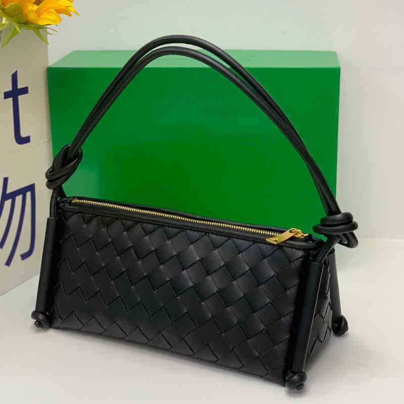 Evening Bags Bag Crossbody Triangle Weaving Underarm Bag Women Designers Baguette Handbags Shoulder Bags Classic Leather Messenger Bags 220, Black
Evening Bags Bag Crossbody Triangle Weaving Underarm Bag Women Designers Baguette Handbags Shoulder Bags Classic Leather Messenger Bags 220, Black