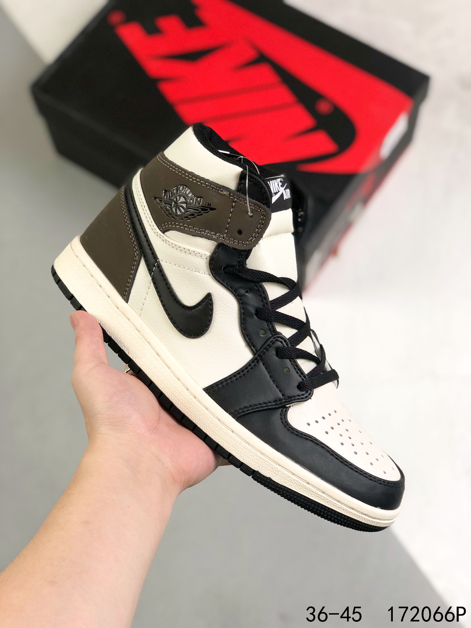 Nike Air Jordan 1 N1020 Basketball Shoes Mens Trainers Sneakers Bordeaux Prototype Electro Orange Shadow University Blue Bred Patent Men Wom, Color (44)
Nike Air Jordan 1 N1020 Basketball Shoes Mens Trainers Sneakers Bordeaux Prototype Electro Orange Shadow University Blue Bred Patent Men Wom, Color (44)