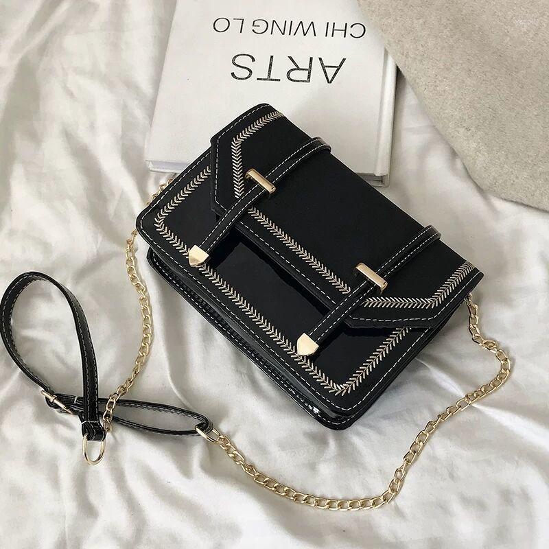 Evening Bags MBTI Luxurious Versatile Stitched Shoulder Bag Ladies 2022 Summer Fashion Frosted Chain Patent Leather Crossbody For Women, Black
Evening Bags MBTI Luxurious Versatile Stitched Shoulder Bag Ladies 2022 Summer Fashion Frosted Chain Patent Leather Crossbody For Women, Black