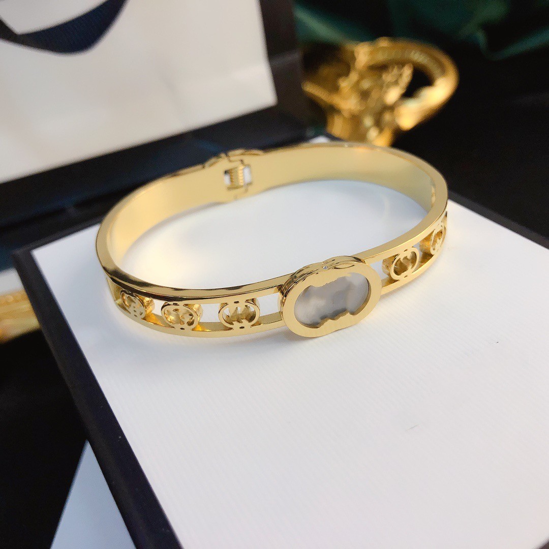 Designer bracelets fashion bangle for men and women stainless steel silver Rose gold gold luxury jewelry gifts
Designer bracelets fashion bangle for men and women stainless steel silver Rose gold gold luxury jewelry gifts