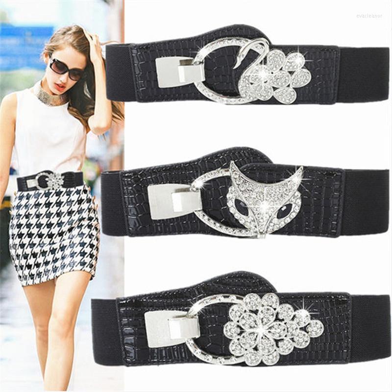 Belts 2022 For Women Black Simple Waist Elastic Ladies Band Metal Belt Buckle With Diamond Decoration Coat Sweater Fashion Dress
Belts 2022 For Women Black Simple Waist Elastic Ladies Band Metal Belt Buckle With Diamond Decoration Coat Sweater Fashion Dress