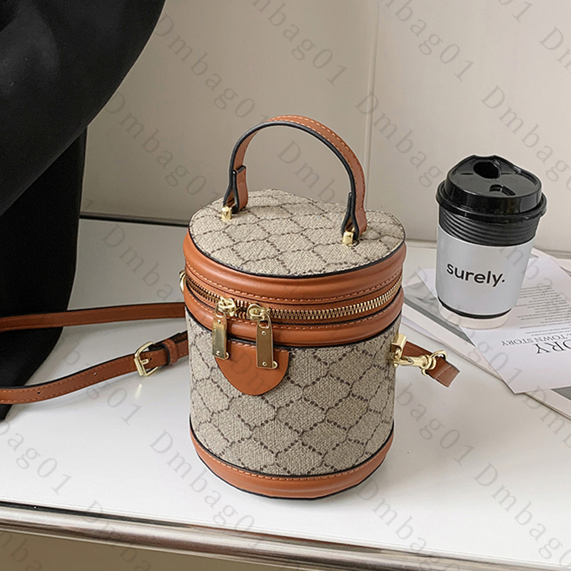 Pink Sugao women shoulder crossbody tote bags fashion high quality pu leather fashion purse Luxury designer bucket bag girl handbags shopping bag GUANQUAN-1011-34, Style 3
Pink Sugao women shoulder crossbody tote bags fashion high quality pu leather fashion purse Luxury designer bucket bag girl handbags shopping bag GUANQUAN-1011-34, Style 3