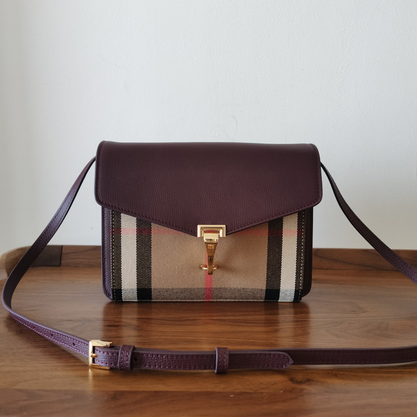 9A Brand Designer Envelope Bags Grain Surface Genuine Leather Stitching Plaid Pattern, Burgundy
9A Brand Designer Envelope Bags Grain Surface Genuine Leather Stitching Plaid Pattern, Burgundy