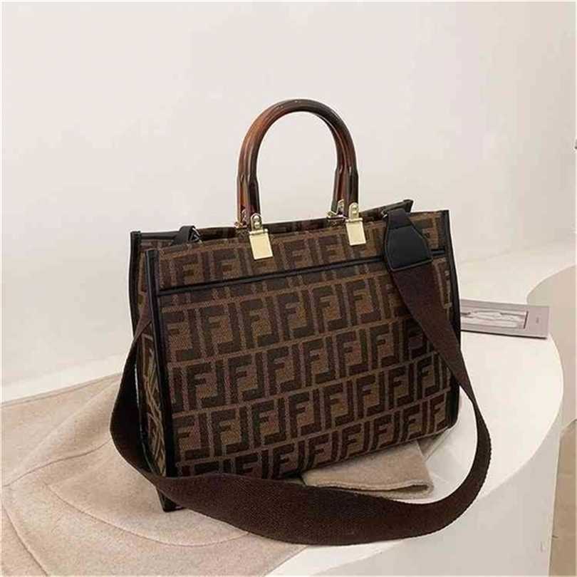 70% OFF 2023 Designer bag Trendy Handbags Explosive Models Hand-held Crossbar Trend Canvas trendy, 16
70% OFF 2023 Designer bag Trendy Handbags Explosive Models Hand-held Crossbar Trend Canvas trendy, 16