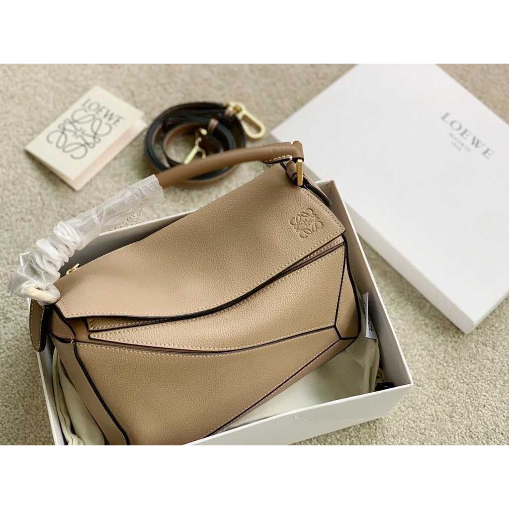 23AX Tote Women Leather Saddle Lovewes Messenger Fashion Lightweight Handbag Bags Designer Crossbody Female Purses Party Shopping Vacation Shoulder Bags, Medium milk tea
23AX Tote Women Leather Saddle Lovewes Messenger Fashion Lightweight Handbag Bags Designer Crossbody Female Purses Party Shopping Vacation Shoulder Bags, Medium milk tea