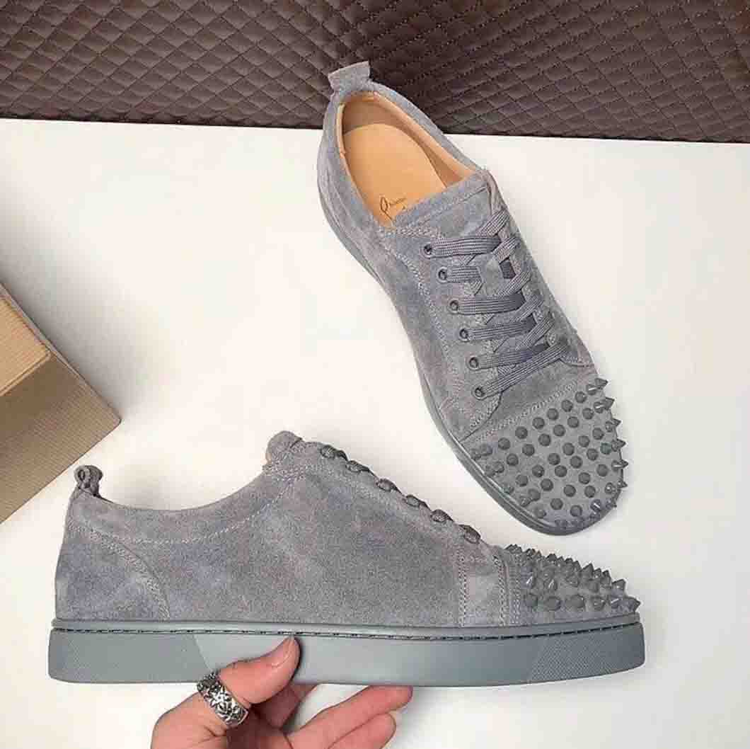 Luxury red bottomsl sneaker men casual shoes low top Louisflat Junior Spikes Junior grey Suede Sneakers sports outdoor walking trainers with box
Luxury red bottomsl sneaker men casual shoes low top Louisflat Junior Spikes Junior grey Suede Sneakers sports outdoor walking trainers with box