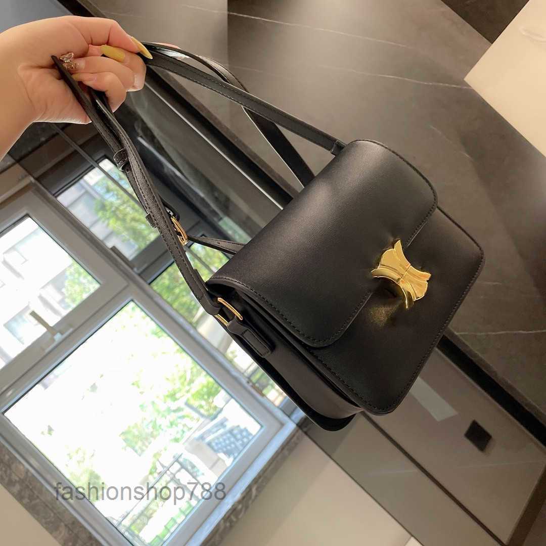 7A Quality TEEN TRIOMPHE Shoulder Bag Famous Ladies Men Hand Flap Messenger Bag Luxury Designer Ladies Fashion Evening Dress Camera 2022
7A Quality TEEN TRIOMPHE Shoulder Bag Famous Ladies Men Hand Flap Messenger Bag Luxury Designer Ladies Fashion Evening Dress Camera 2022