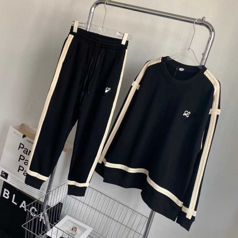 Loe designer hoodie mens sweatpants Embroidered sweater Pants Sports Suit men women Casual Sports Long Sleeve tracksuits, Trousers
Loe designer hoodie mens sweatpants Embroidered sweater Pants Sports Suit men women Casual Sports Long Sleeve tracksuits, Trousers