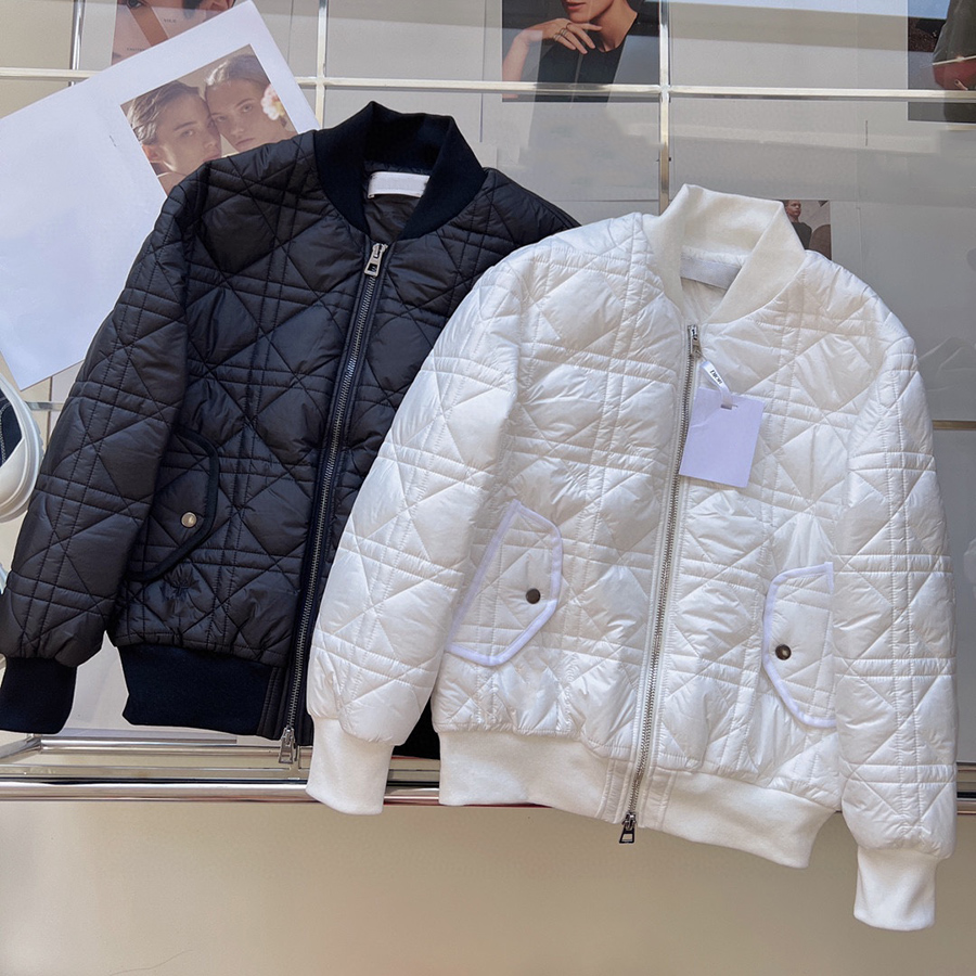 Mens Jackets Winter Fashion Coats Womens Classic Print Nylon Windbreaker Jacket Men Stylish Warm Coat 22FW Designer Jackets KOFU, White
Mens Jackets Winter Fashion Coats Womens Classic Print Nylon Windbreaker Jacket Men Stylish Warm Coat 22FW Designer Jackets KOFU, White