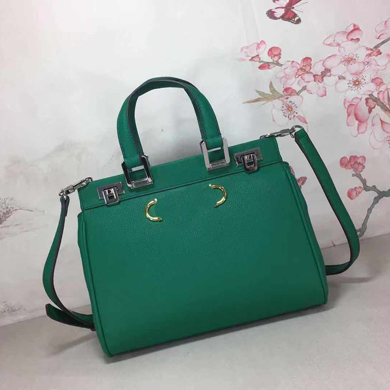Women Tote Bag Designer Handbags Crossbody Shoulder Bags Shop Bags Granular Genuine Leather Gold Silvery Hardware Double Letter Hasp Removable Strap 569712 Pouch, Just a box
Women Tote Bag Designer Handbags Crossbody Shoulder Bags Shop Bags Granular Genuine Leather Gold Silvery Hardware Double Letter Hasp Removable Strap 569712 Pouch, Just a box
