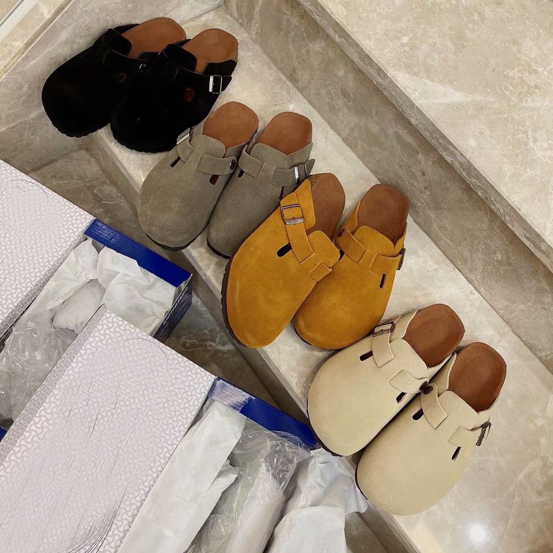 Boston Slippers Leather Bag Head Pull Cork Designer Slides Winter Lazy Shoes Lovers Scuffs Fashion Luxury Mens Womens Loafer Birk Bonstons Sandals Clogs Clogg
Boston Slippers Leather Bag Head Pull Cork Designer Slides Winter Lazy Shoes Lovers Scuffs Fashion Luxury Mens Womens Loafer Birk Bonstons Sandals Clogs Clogg