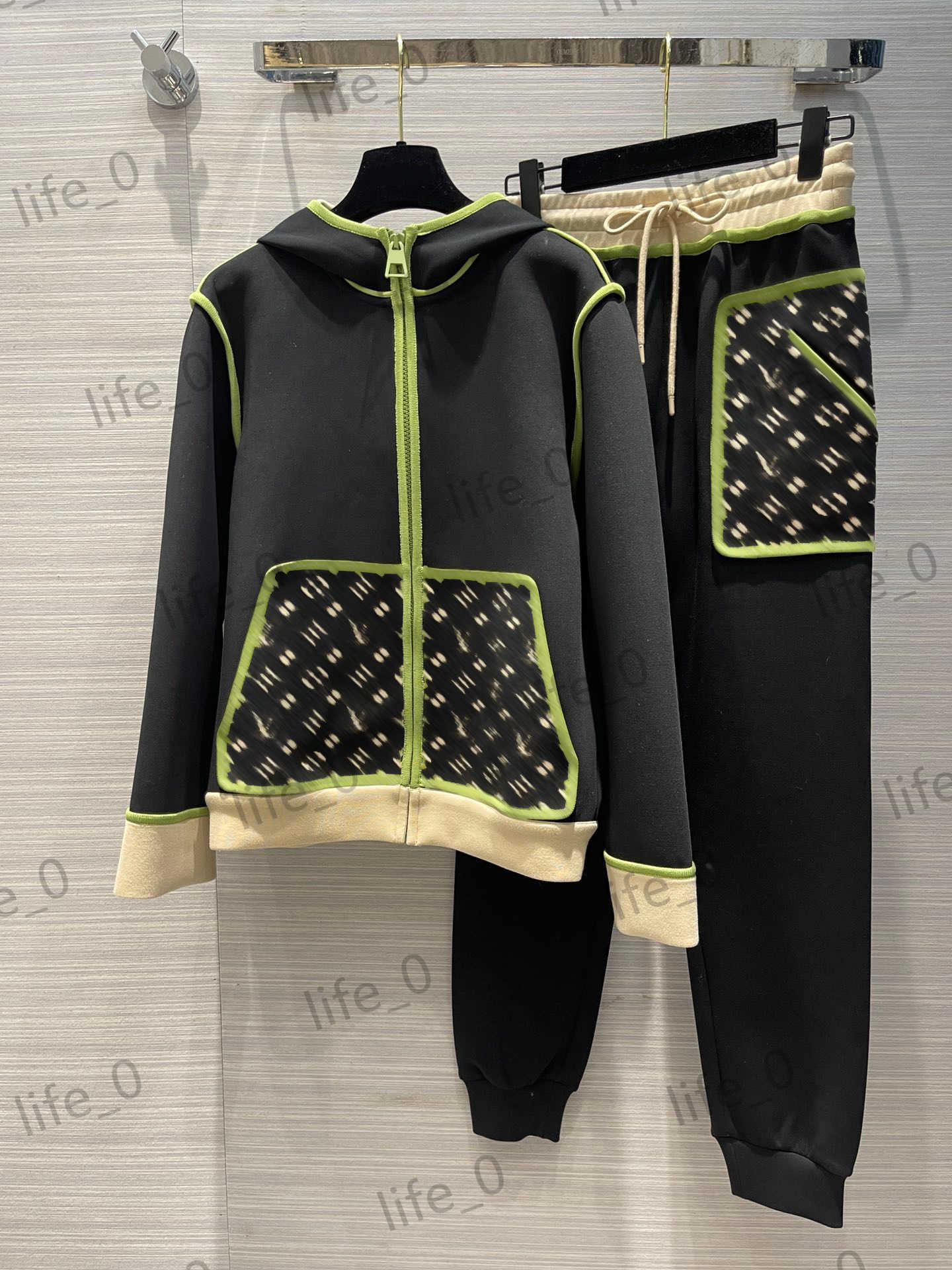 Brand Womens Two Piece Pants Striped Printed Pocket Hood Coat Tops Elastic Waist Lace-up Bunch Foot Trousers Classic Sports Style Women Tracksuits, Additional shipping
Brand Womens Two Piece Pants Striped Printed Pocket Hood Coat Tops Elastic Waist Lace-up Bunch Foot Trousers Classic Sports Style Women Tracksuits, Additional shipping