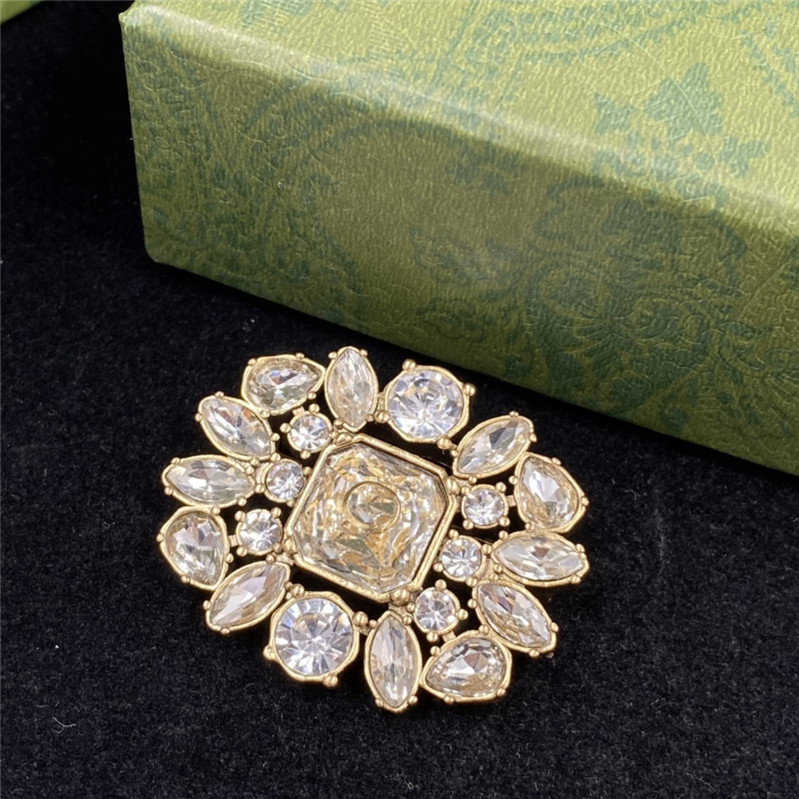 Luxury Crystal Brooches Rhinestone Designer Pins Diamond Dress Coat Brooch Ladies Rhinestone Pin Jewelry
Luxury Crystal Brooches Rhinestone Designer Pins Diamond Dress Coat Brooch Ladies Rhinestone Pin Jewelry