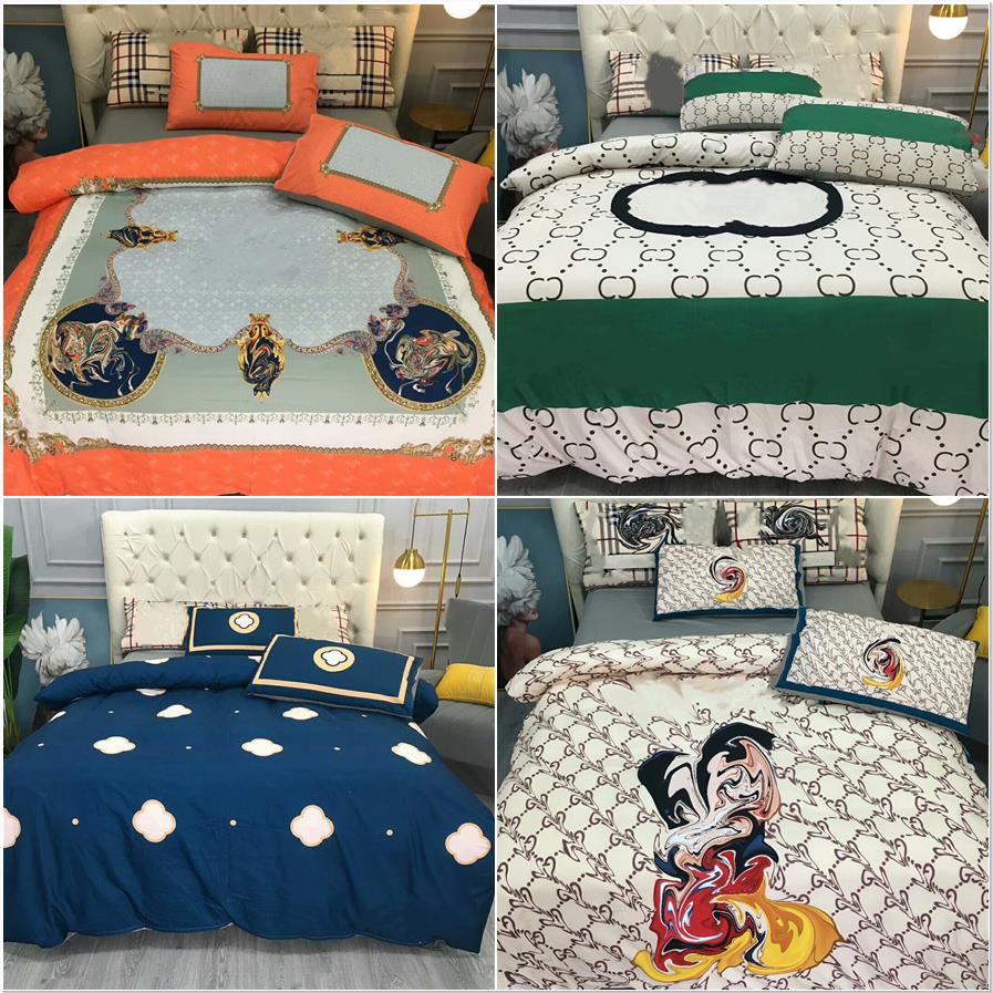 Bedding sets Brand Designer Bedding Set 4Pcs Beddings Bedding Sheet Textile Supplies HT1717, In the figure
Bedding sets Brand Designer Bedding Set 4Pcs Beddings Bedding Sheet Textile Supplies HT1717, In the figure