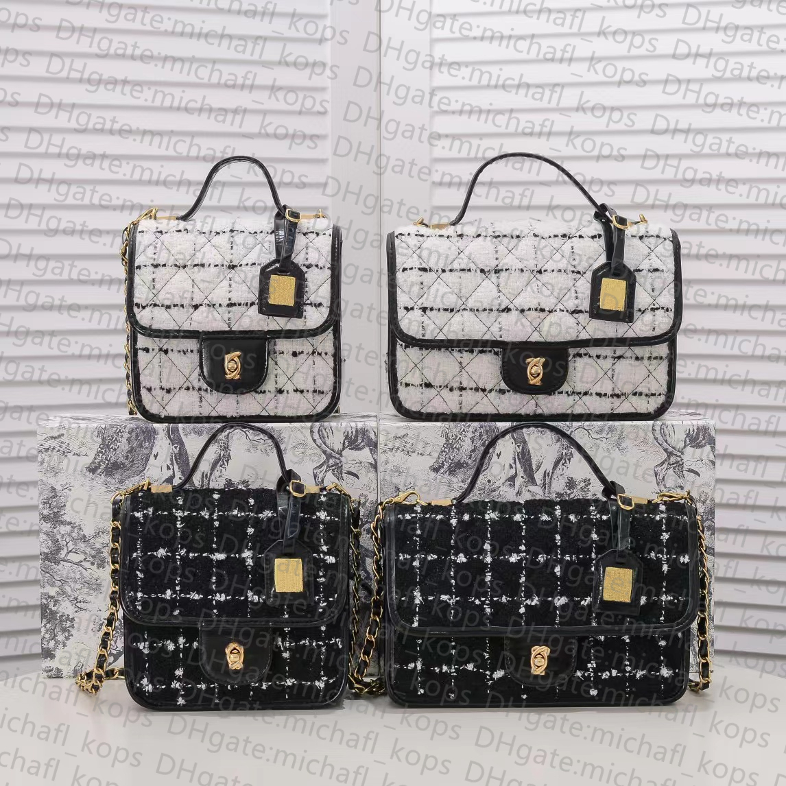 Women bag single shoulder bag 22K large capacity clamshell knit original style vintage wool diamond pattern luxury designer fashion crossbody, White 18*17*7cm
Women bag single shoulder bag 22K large capacity clamshell knit original style vintage wool diamond pattern luxury designer fashion crossbody, White 18*17*7cm