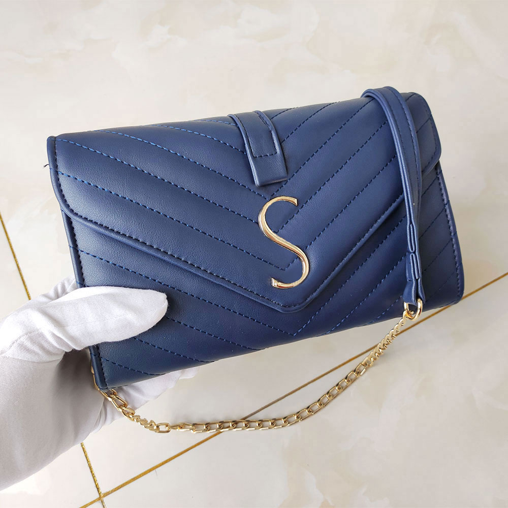 millionaire Fashion womens bags Designer women handbags metal Chain clamshell shoulder bag Luxury female stripe Leather handbag wallets Metal logo ladies purse
millionaire Fashion womens bags Designer women handbags metal Chain clamshell shoulder bag Luxury female stripe Leather handbag wallets Metal logo ladies purse