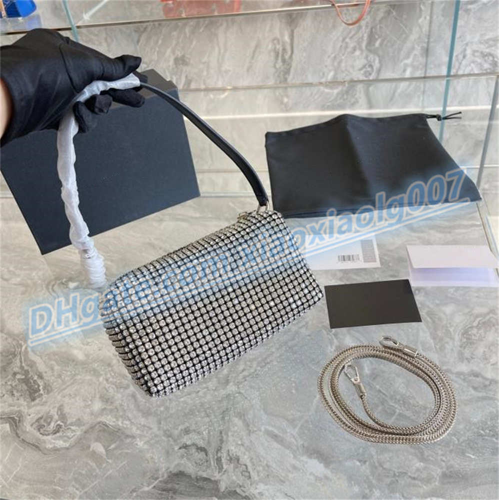 Top diamond handbag Shoulder bag specially designed for women Bust fashionable Chain handbag Handmade fashioned Cross Cosmetic Bags Purses, Original box
Top diamond handbag Shoulder bag specially designed for women Bust fashionable Chain handbag Handmade fashioned Cross Cosmetic Bags Purses, Original box