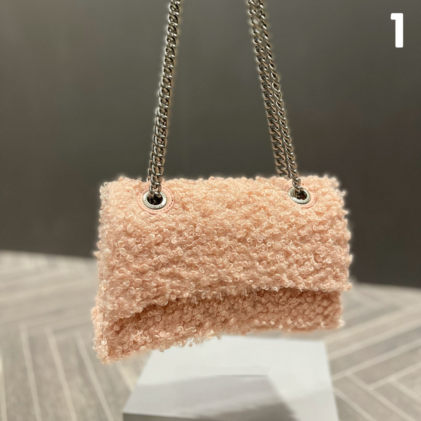 Wool bags shoulder Flap Chains bag women Totes Handbags Cross body handbag mother Hobos Ladies Purse quality wallet High Luxurys Designers 2023 Fashion letter, No bags
Wool bags shoulder Flap Chains bag women Totes Handbags Cross body handbag mother Hobos Ladies Purse quality wallet High Luxurys Designers 2023 Fashion letter, No bags